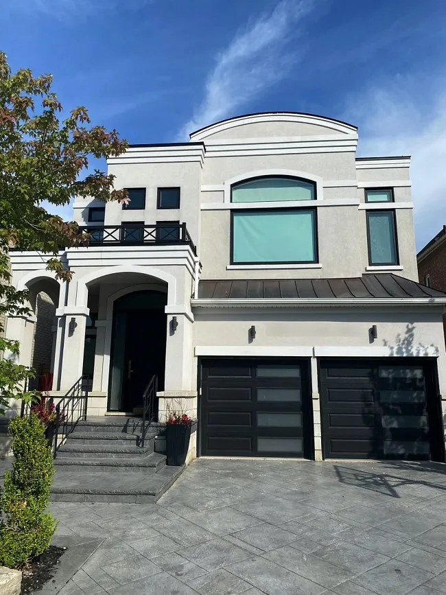 Choosing the Best Window Manufacturer in Toronto: A Comprehensive Guide