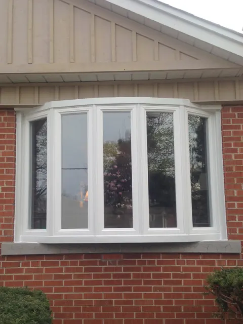 vinyl-windows-replacement-toronto-giant-bow