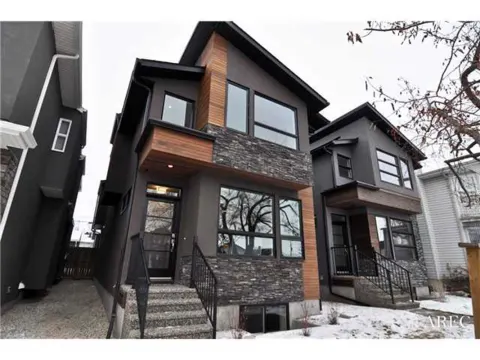 aluminum-windows-Toronto-newbuild-townhome2