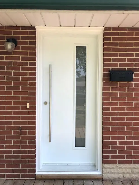 Offset glass on a steel door copy