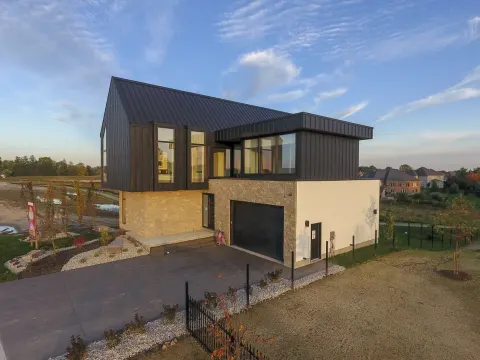 tilt-turn-windows-installation-toronto-installer-delco-project