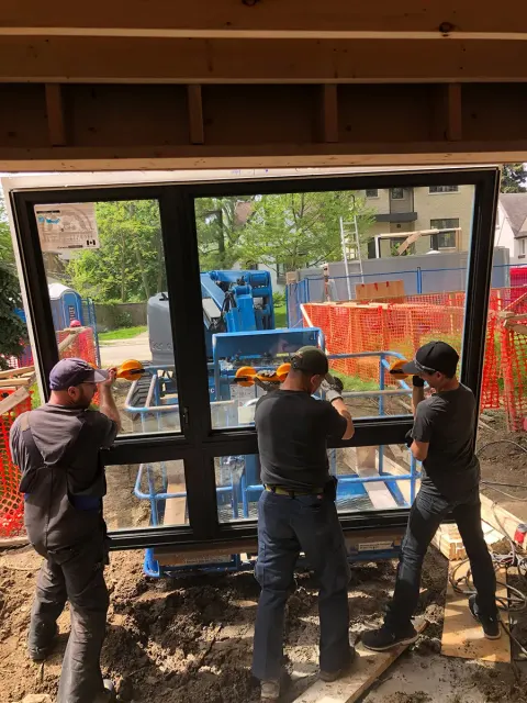vinyl-windows-replacement-toronto-installation-crew
