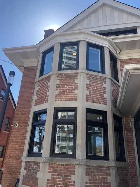 aluminum-windows-Toronto-brick-turret