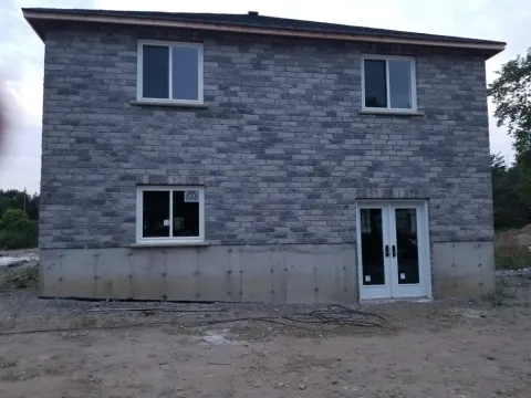 vinyl-windows-replacement-toronto-grey-house